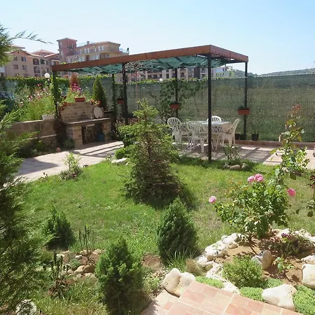 Astara Apartamento *